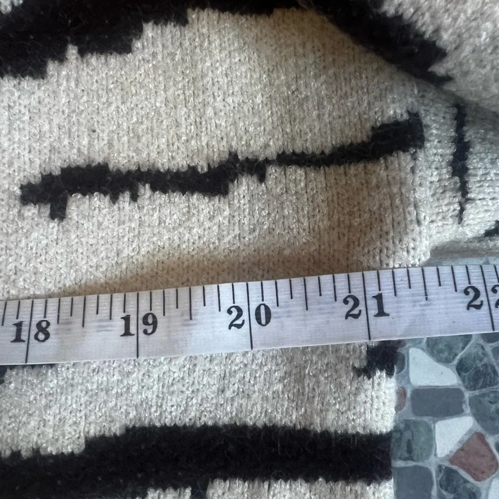 Superdown Zendaya V-Neck Sweater Cream Brown Size S - Picture 10 of 10